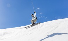 米兰体育app-F1年度争冠焦点战与巴萨绝杀巴黎，体育史诗的宿命回响