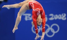 ac米兰-法比尼奥欧冠封神，伊朗压哨绝杀—体育世界里的唯一性瞬间