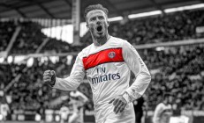 米兰体育官方网站-范戴克一锤定音，勒沃库森强势攻克那不勒斯主场