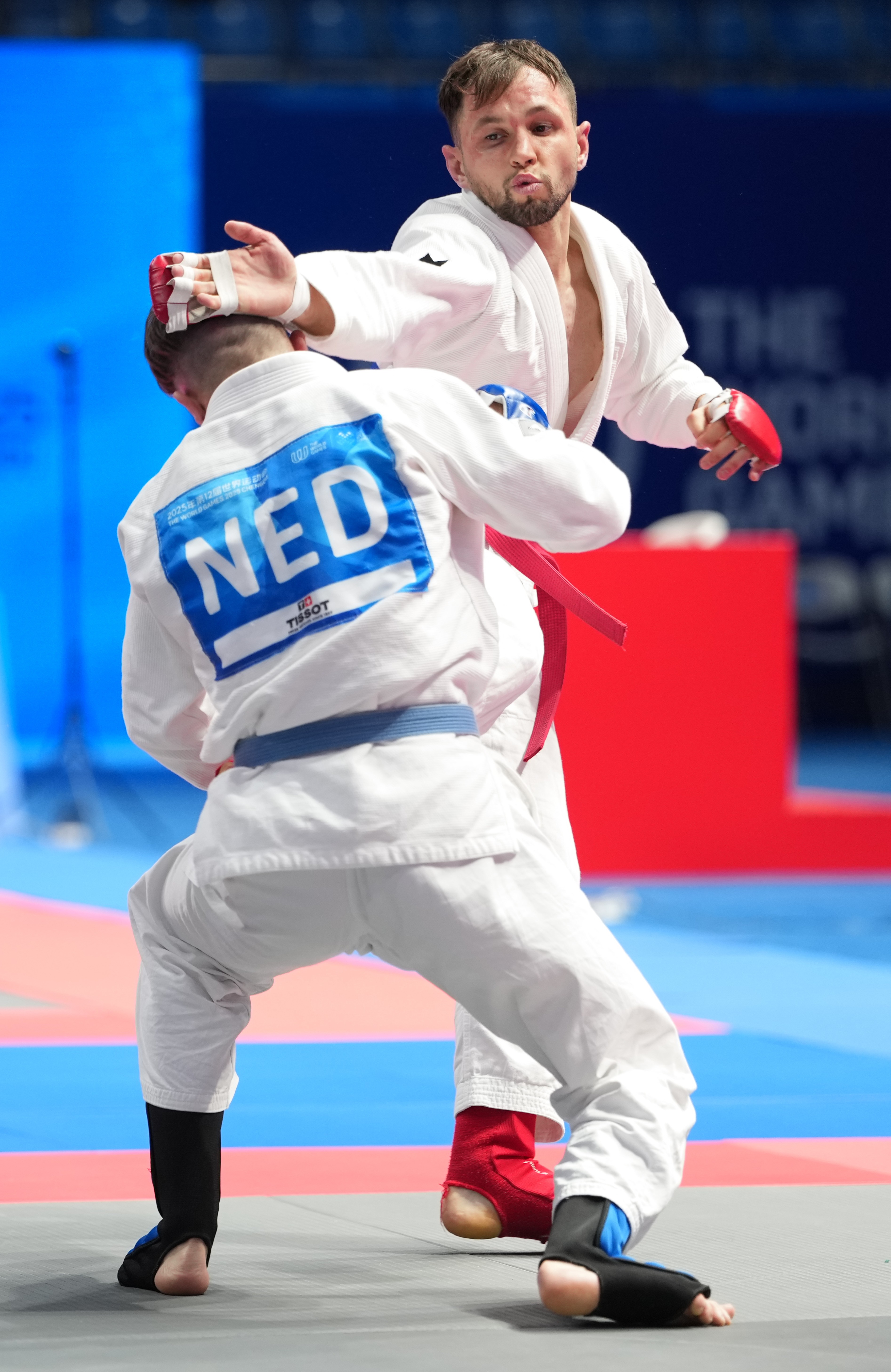 包含技惊四座!男子柔道选手完美应对的词条 包含技惊四座!男子柔道选手完美应对的词条