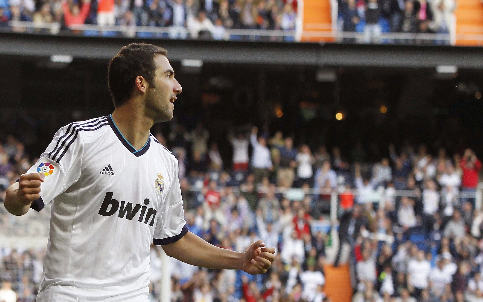 欧冠决赛之夜，奥纳纳连续得分拉开差距，改写门将历史定义