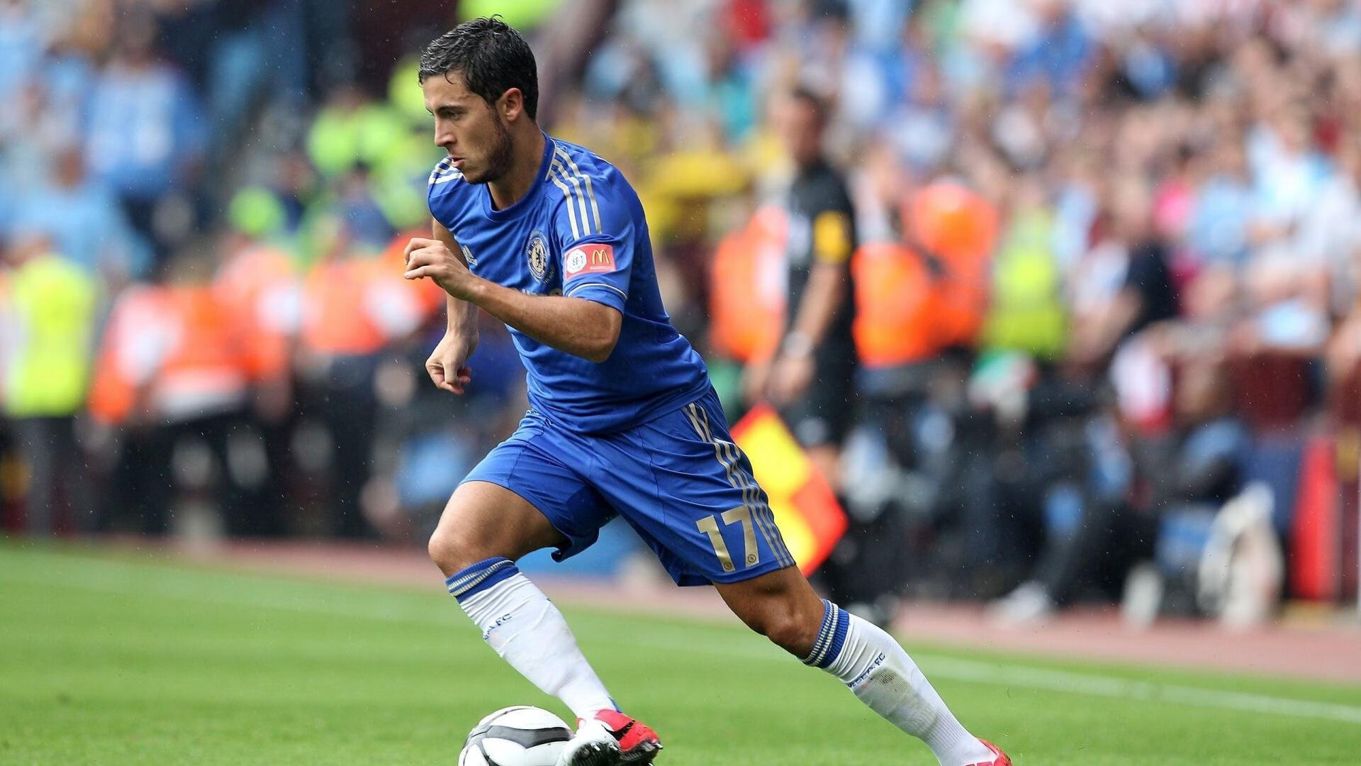 赛道上的逆转,塞恩斯领衔法拉利,梅赛德斯绝杀红牛