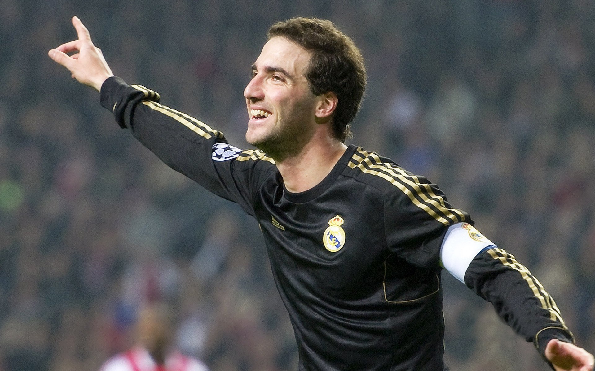 赛道上的绝杀时刻,诺里斯惊艳四座,迈凯伦绝杀红牛二队